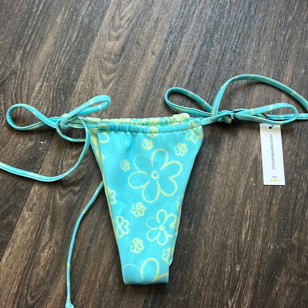 Nessy Swimwear Floral Reversibile Print Bottom